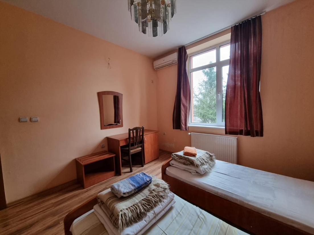 Family Hotel Rujeta Семеен Хотел Ружета - Идеален Център Pavlikeni Kültér fotó